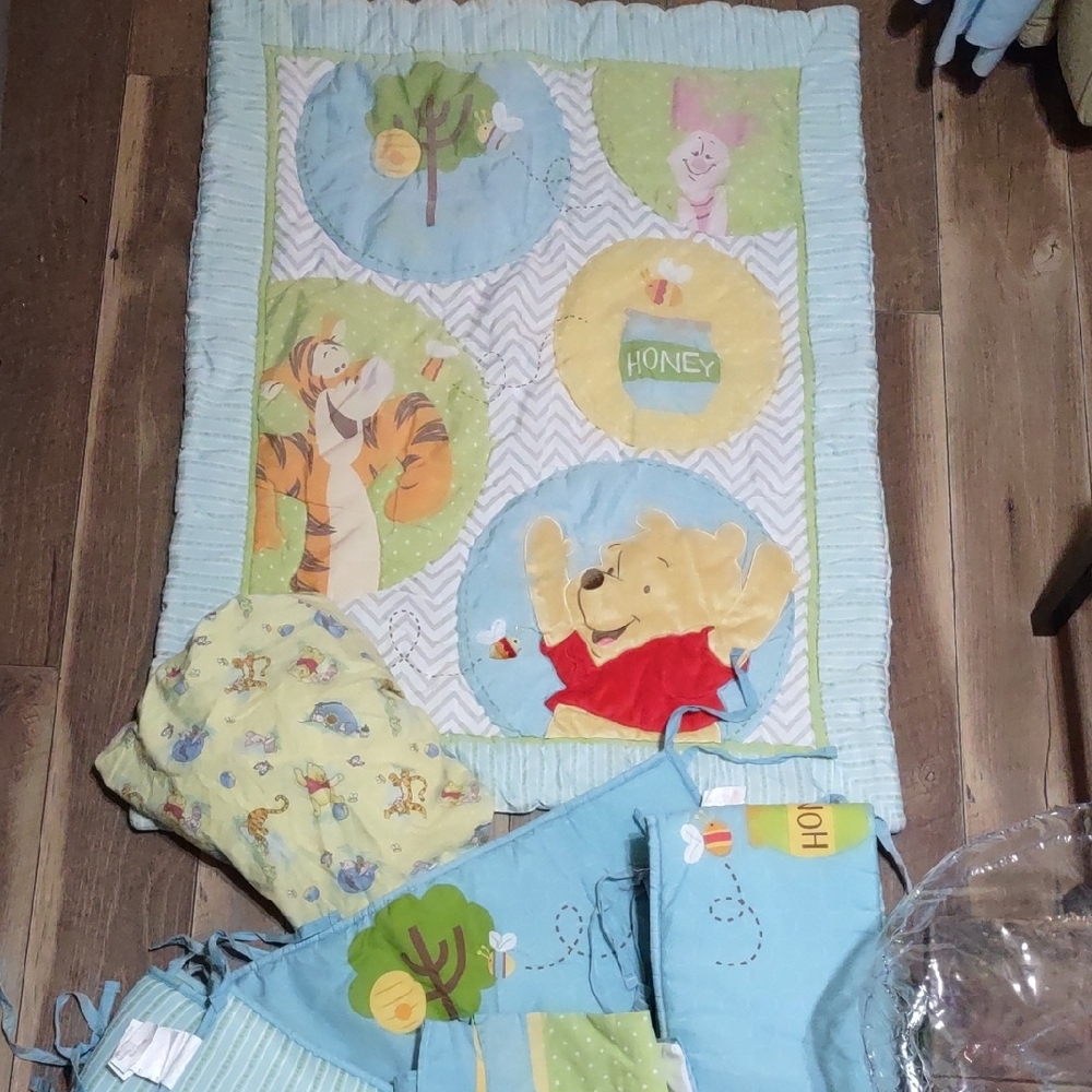 Winnie the Pooh Baby Bedding Set